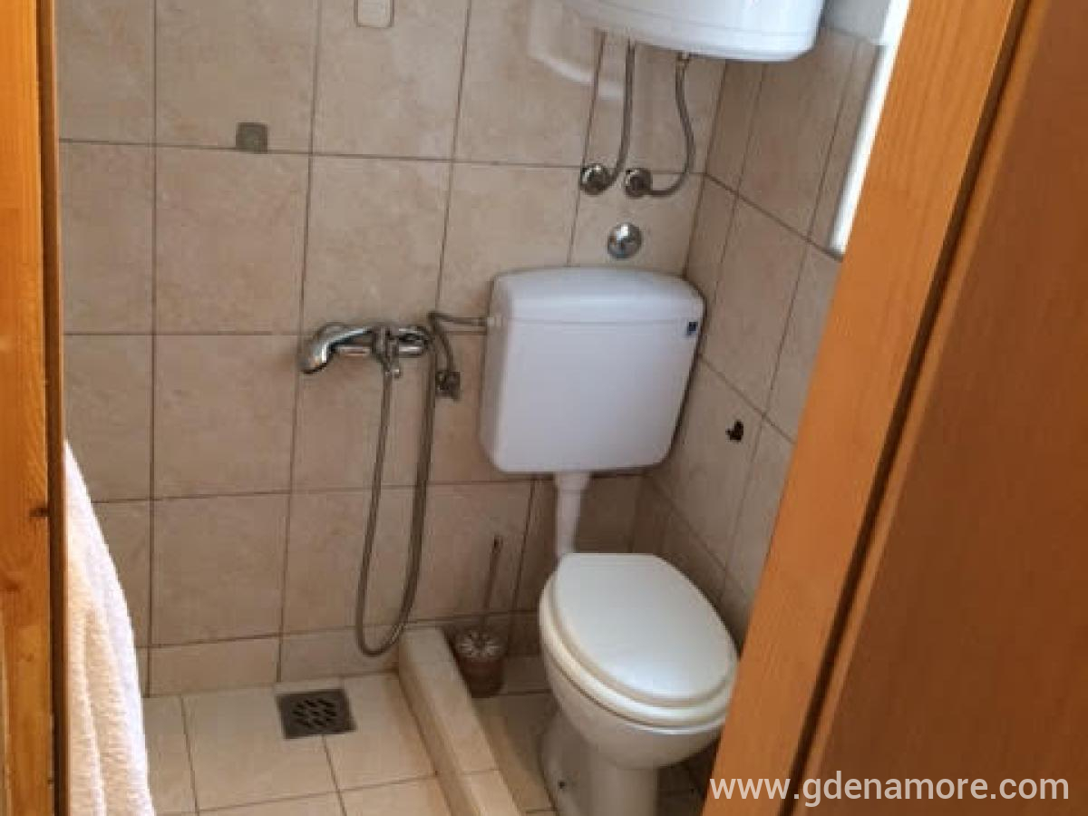 Apartmani,Sobe, privatni smeštaj u mestu Herceg Novi, Crna Gora - Trokrevetni